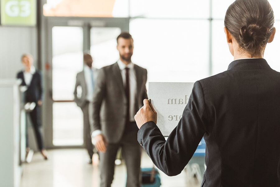 Dịch Vụ Đón Tiễn Khách Thương Gia Tiêu Chuẩn (Executive)