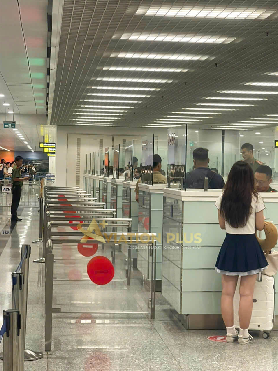 Fast Track tại quầy xuất nhập cảnh